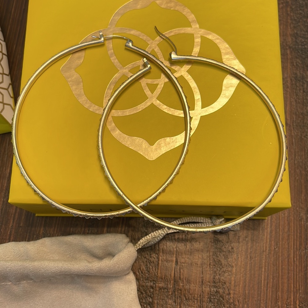 Kendra Scott blingy large hoops - Picture 4 of 14
